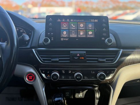 Used 2018 Honda Accord Touring image 26