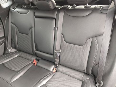 Used 2022 Jeep Compass Altitude w/ Sun and Sound Group image 22