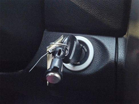 Used 2018 RAM 1500 Sport image 17