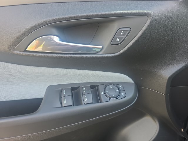 Used 2024 Buick Envista Preferred w/ Advanced Safety Package FWD image 10