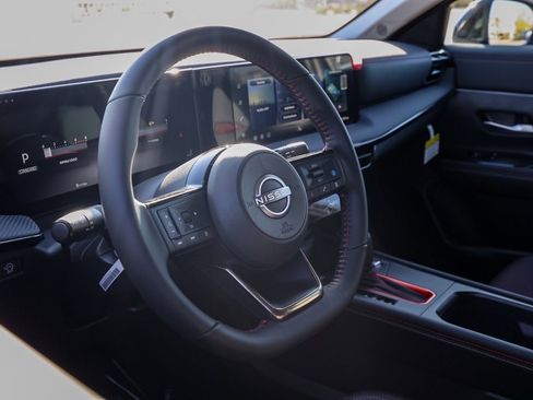 New 2026 Nissan Kicks SR image 14