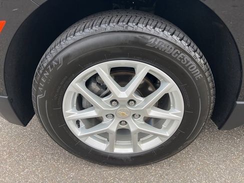 Used 2023 Chevrolet Equinox LT image 10