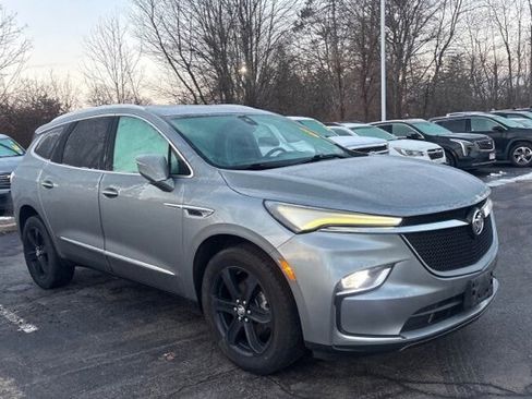 Used 2023 Buick Enclave Essence w/ Experience Buick Package image 2