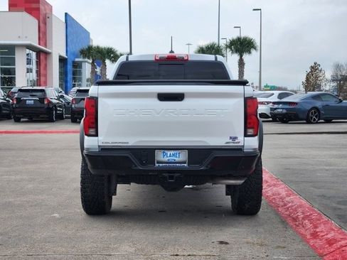 Used 2024 Chevrolet Colorado ZR2 w/ ZR2 Convenience Package III image 5