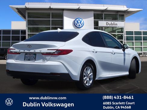 Used 2025 Toyota Camry LE FWD image 4
