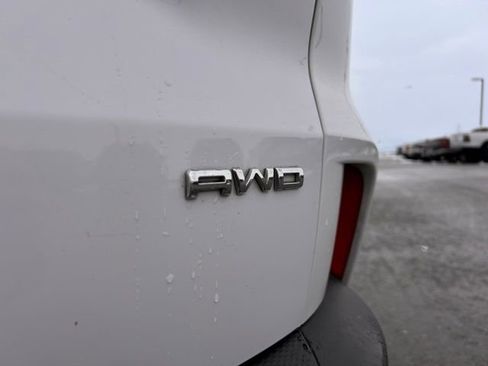 Used 2021 Ford Escape SE w/ SE Sport Appearance Package image 10