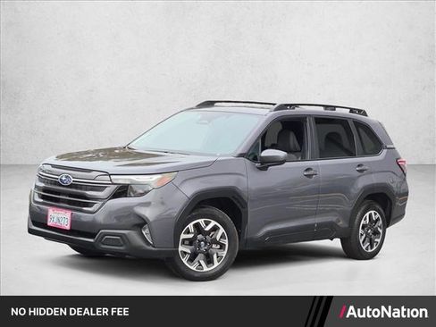 Used 2026 Subaru Forester Premium AWD/4WD image 1