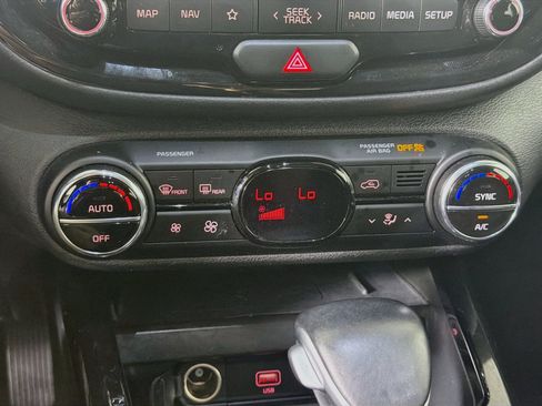 Used 2022 Kia Soul GT-Line FWD image 23