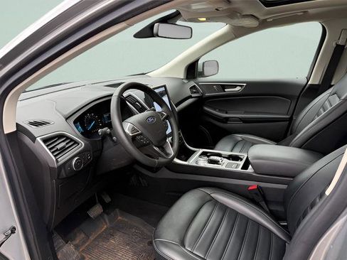 Certified 2022 Ford Edge SEL w/ Convenience Package AWD/4WD image 4