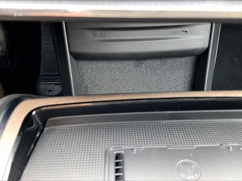 New 2025 Volvo EX90 Plus w/ Protection Package Premier image 23