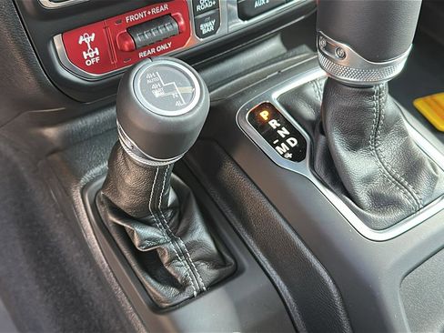 New 2025 Jeep Wrangler Unlimited Rubicon 392 image 18