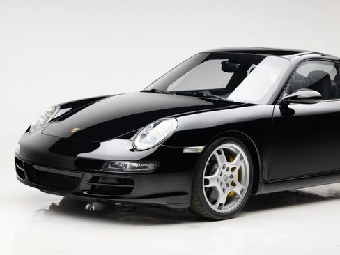 Used 2005 Porsche 911 Carrera S RWD image 37