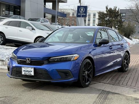 Used 2022 Honda Civic Sport image 3