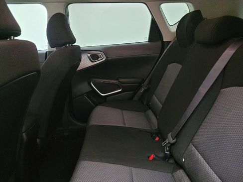 Used 2023 Kia Soul LX FWD image 18