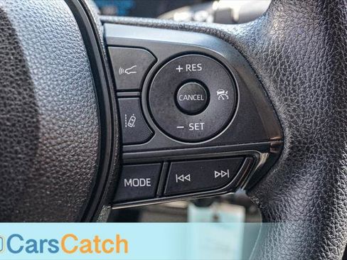 Used 2021 Toyota Corolla LE image 30