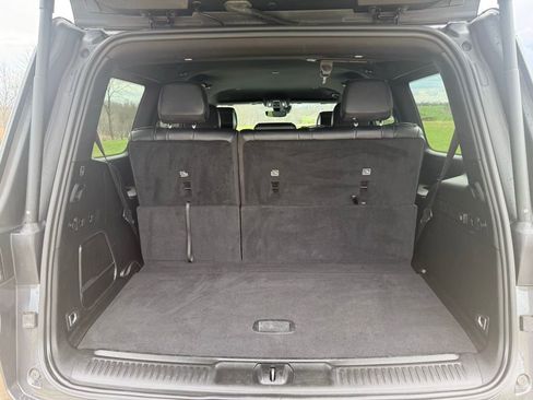 Used 2024 Jeep Wagoneer Series II w/ Flexible Seating Group image 6