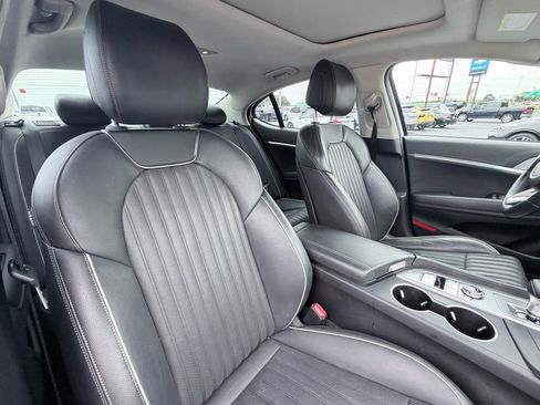 Used 2019 Genesis G70 2.0T Advanced w/ Elite Package RWD image 24