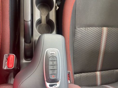 Used 2025 Nissan Versa SR w/ Trunk Package image 18