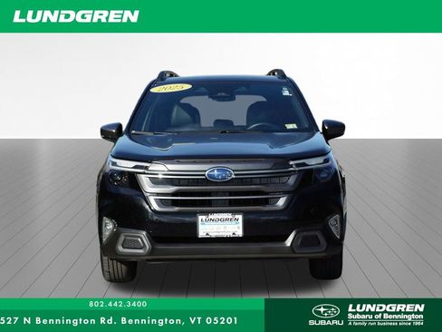 Certified 2025 Subaru Forester Limited image 9