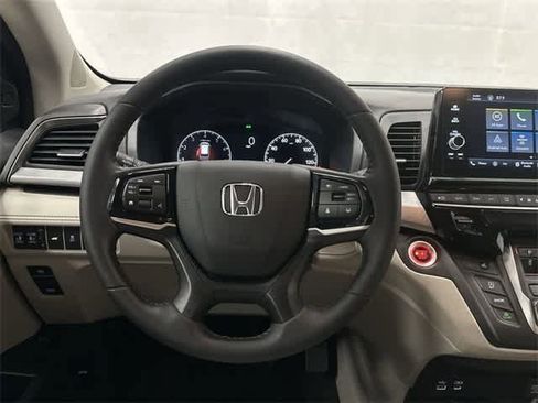 Certified 2025 Honda Odyssey EX-L image 15