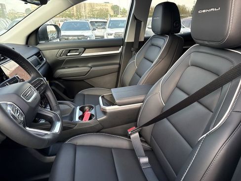 New 2026 GMC Terrain Denali w/ LPO, Black Badging Package image 5