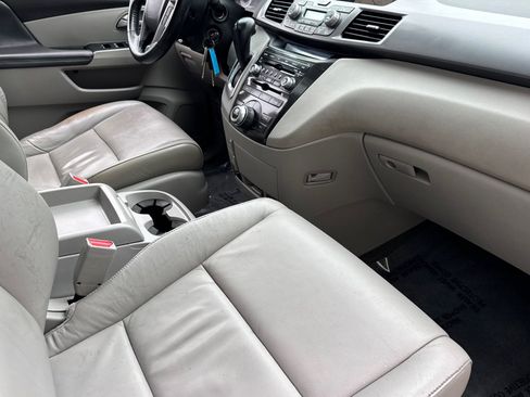 Used 2013 Honda Odyssey Touring Elite image 29