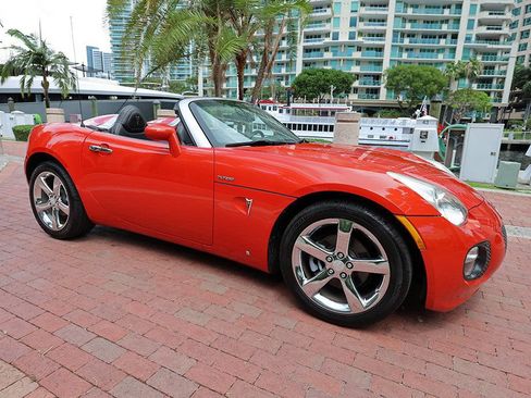 Used 2008 Pontiac Solstice GXP w/ Premium Package RWD image 13