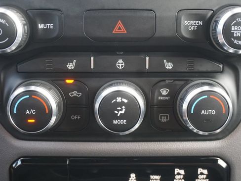 Used 2019 RAM 1500 Big Horn AWD/4WD image 13