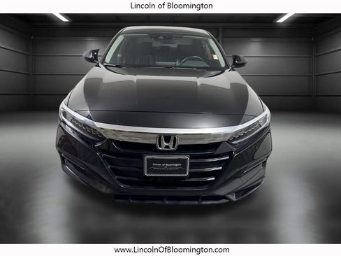 Used 2018 Honda Accord Touring image 8