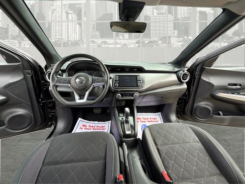 Used 2020 Nissan Kicks SV w/ Exterior Package image 21