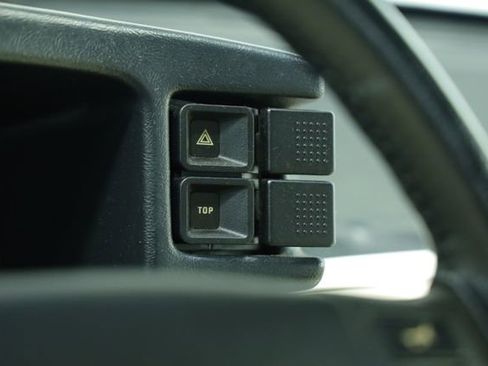 Used 1990 Ford Mustang LX image 33