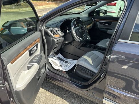 Used 2019 Honda CR-V Touring image 16