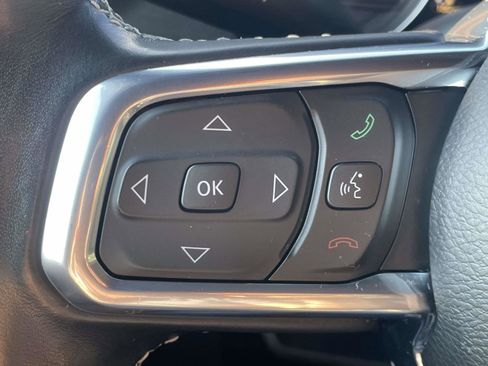 Used 2022 Jeep Wrangler Unlimited Sahara w/ Cold Weather Group image 12