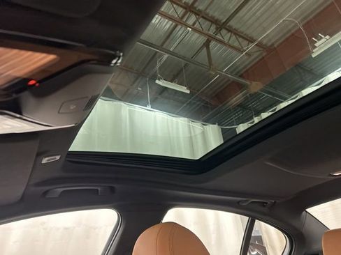 Used 2023 BMW 530e xDrive w/ Convenience Package image 28