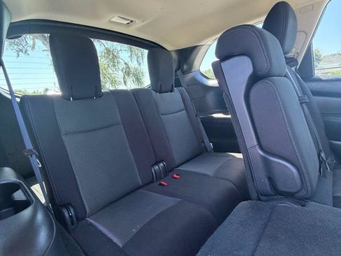 Used 2019 Nissan Pathfinder S FWD image 19