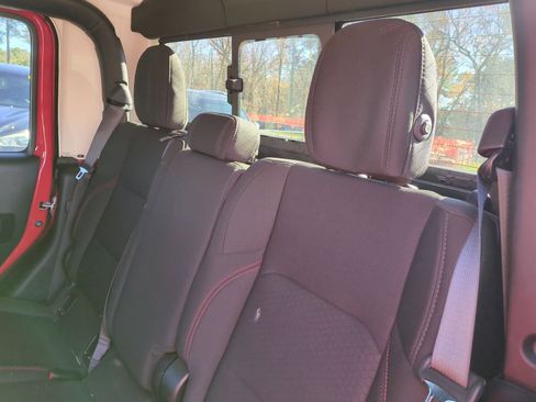Used 2022 Jeep Gladiator Rubicon image 31