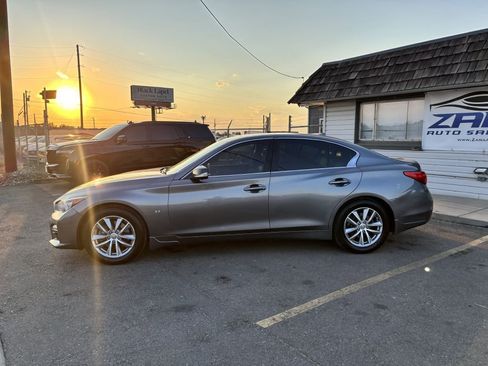 Used 2015 INFINITI Q50 Premium image 4
