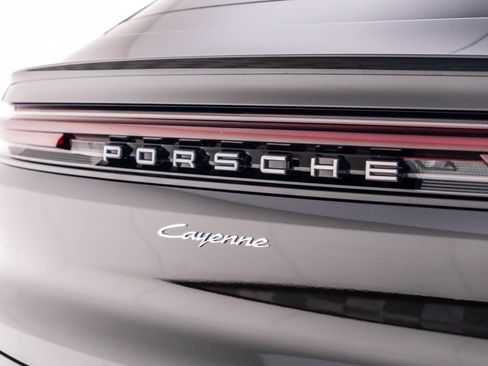 New 2026 Porsche Cayenne Coupe AWD/4WD image 36