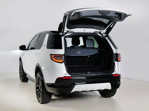 Used 2025 Land Rover Discovery Sport Dynamic SE image 31