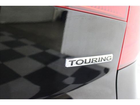 Used 2016 Honda Pilot Touring image 19