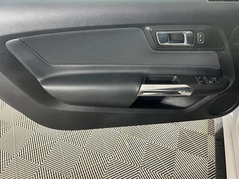 Used 2019 Ford Mustang GT w/ Equipment Group 301A RWD image 9