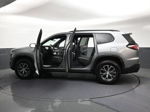 Used 2026 GMC Acadia AT4 w/ Luxury Package AWD/4WD image 34