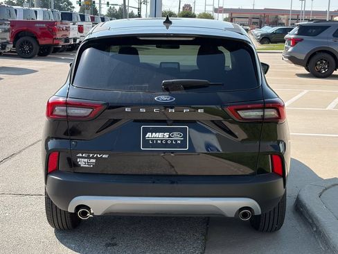New 2026 Ford Escape Active w/ Cold Weather Package FWD image 5
