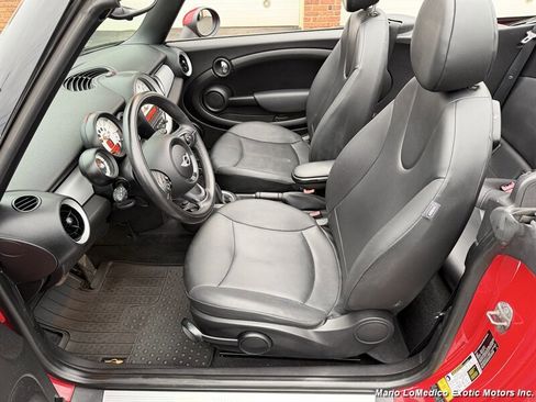Used 2013 MINI Cooper Convertible image 30