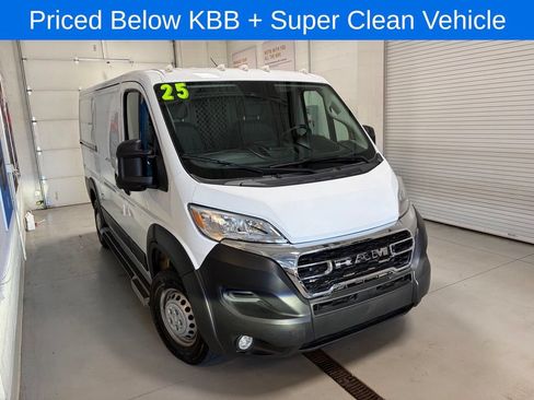 Used 2025 RAM ProMaster 2500 w/ U-Haul Equipment Group FWD image 2