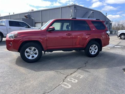 Used 2024 Toyota 4Runner SR5 image 6