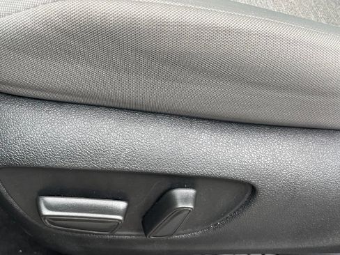 Used 2025 Toyota Sienna LE FWD image 10