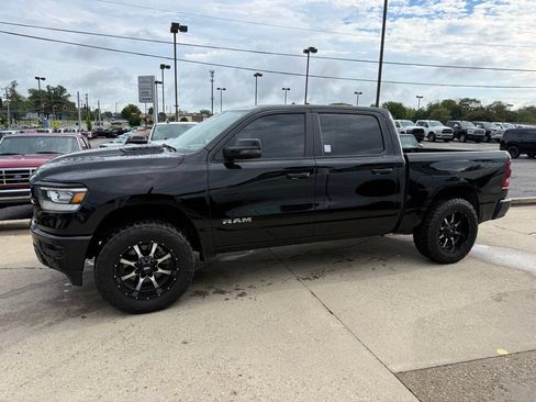 Used 2023 RAM 1500 Laramie AWD/4WD image 10