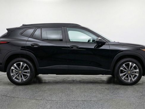 Used 2025 Chevrolet Equinox LT image 11