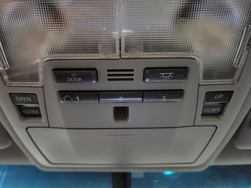 Used 2015 Toyota Camry XLE FWD image 23
